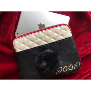 Betsey Johnson Wristlet/Tablet Sleeve with zipper